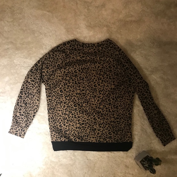 Leopard Sweater - Picture 6 of 8